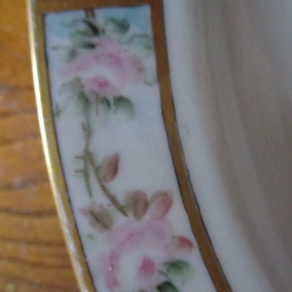 Antique 12 in. Oval  Serving Platter, hand painted with roses, signed FC Smith, - Picture 4 of 7